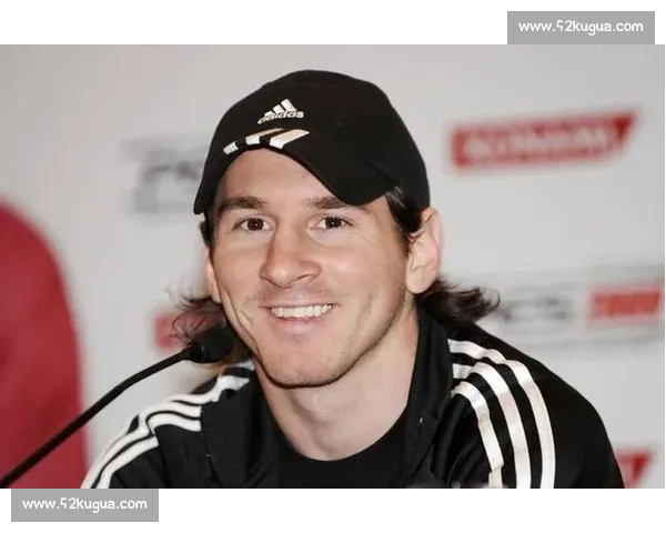 梅西萌娃力荐发带造型！长发飘逸成赛场新焦点